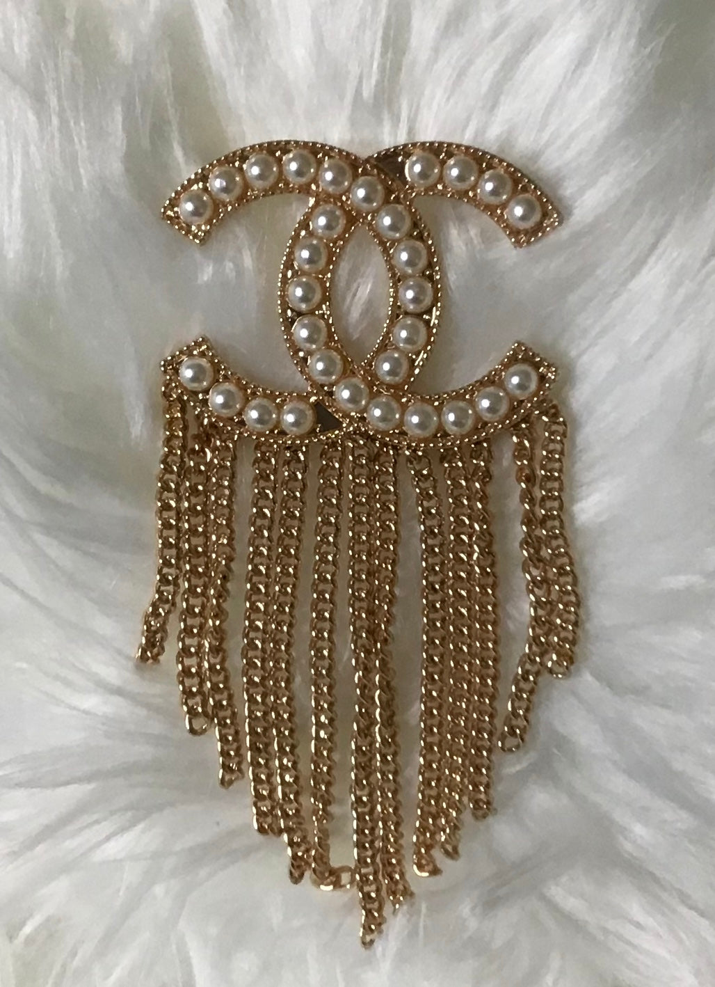 Chaneyney Drip Brooch